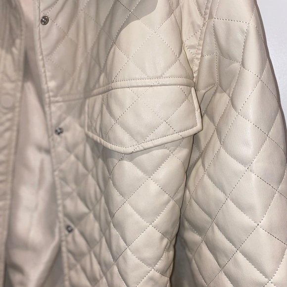 H&M Quilted Button Up with Belt, Size Small, NWT - Picture 5 of 6